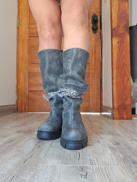 Bota Martina gris envejecido