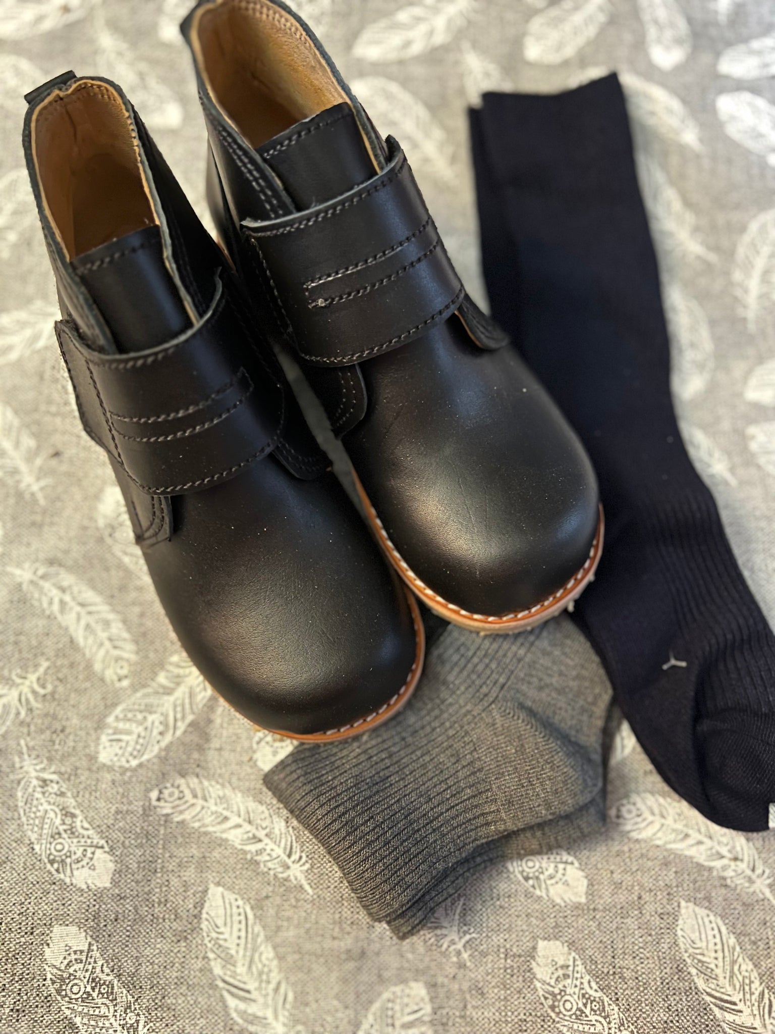 Botín escolar unisex cuero negro