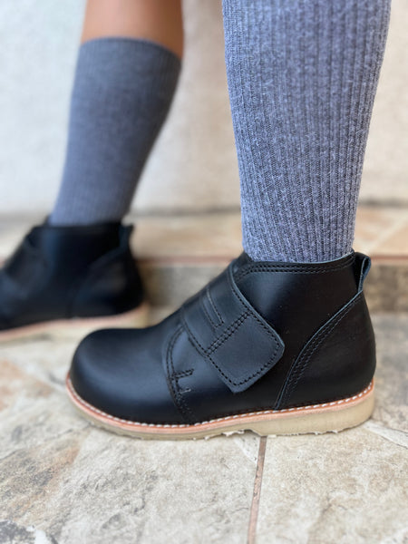Botín escolar unisex cuero negro