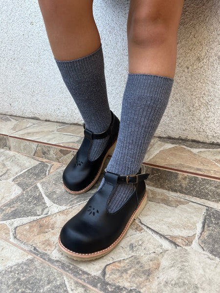 Escolar reina clásico cuero negro