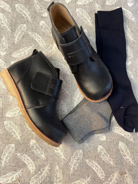 Botín escolar unisex cuero negro
